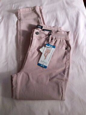 JEANS BUFFALO/DAVID BITTON. HIGH RISE STRETCH SUPER SOFT . NEW WITH TAGS 10/30